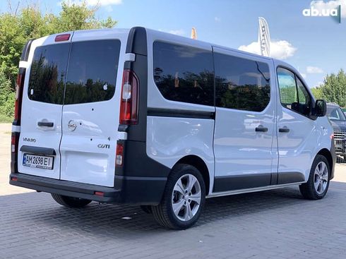 Opel Vivaro 2017 - фото 13