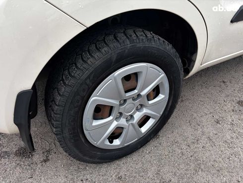 Kia Soul 2011 бежевый - фото 10