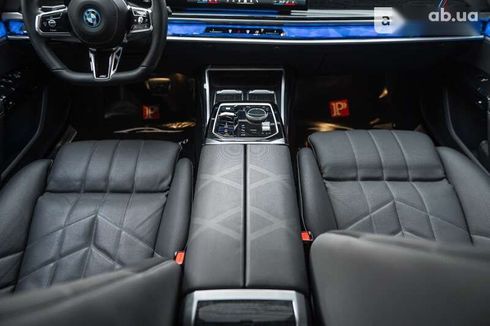 BMW i7 2023 - фото 23