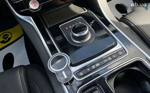 Jaguar XF 2017 - фото 17