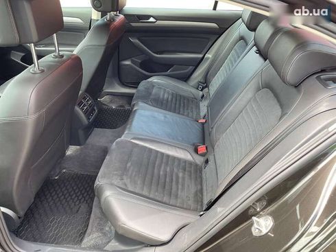 Volkswagen Passat 2018 - фото 19