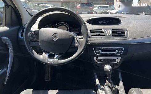 Renault Megane 2015 - фото 17