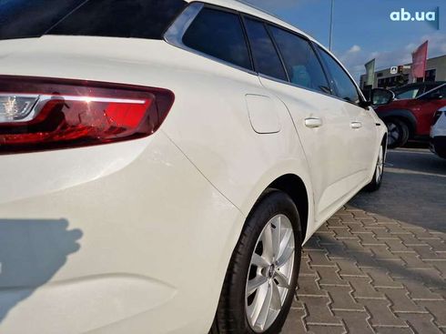 Renault Megane 2017 - фото 10