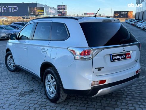 Mitsubishi Outlander 2014 белый - фото 4