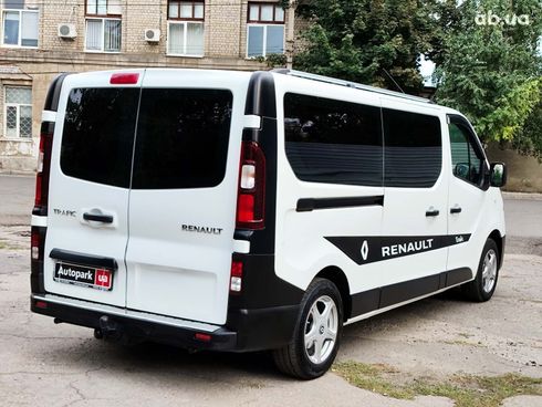 Renault Trafic 2018 белый - фото 9