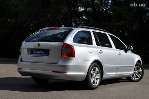 Skoda Octavia 2011 - фото 8