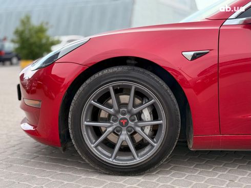 Tesla Model 3 2019 красный - фото 12