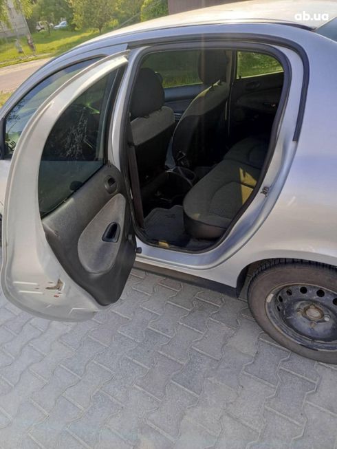 Peugeot 206 2007 серебристый - фото 6