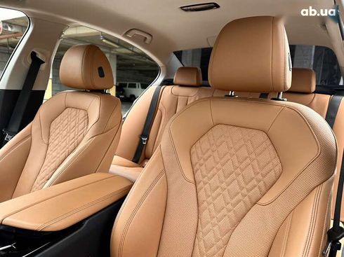 BMW 5 серия 2020 - фото 28