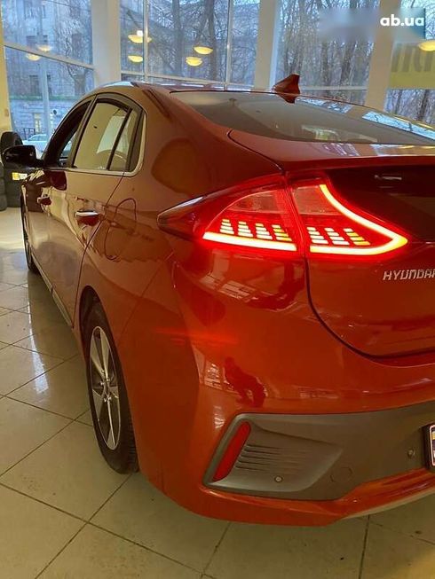 Hyundai Ioniq 2017 - фото 11