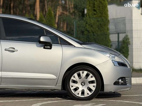 Peugeot 5008 2010 - фото 12