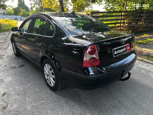Volkswagen Passat 2003 черный - фото 7