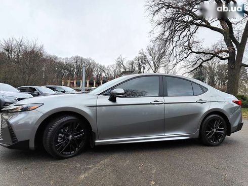 Toyota Camry 2024 - фото 5