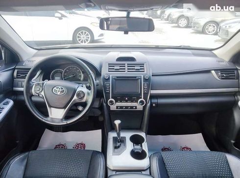 Toyota Camry 2014 - фото 13