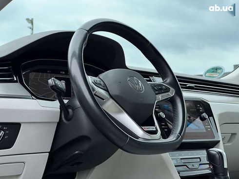 Volkswagen Passat 2022 - фото 27