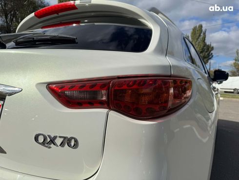 Infiniti QX70 2013 белый - фото 13