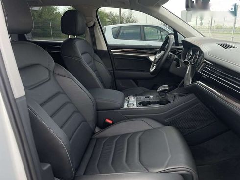 Volkswagen Touareg 2020 - фото 21