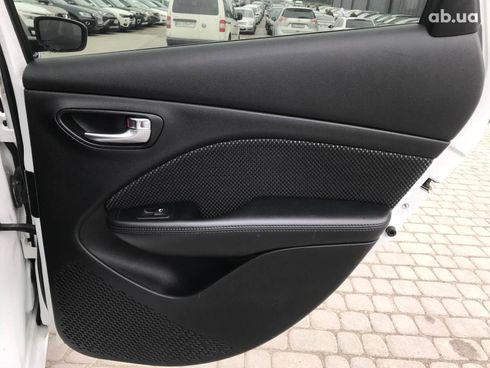 Dodge Dart 2016 белый - фото 15
