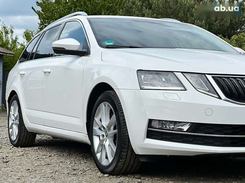 Skoda Octavia 2020 - фото 10
