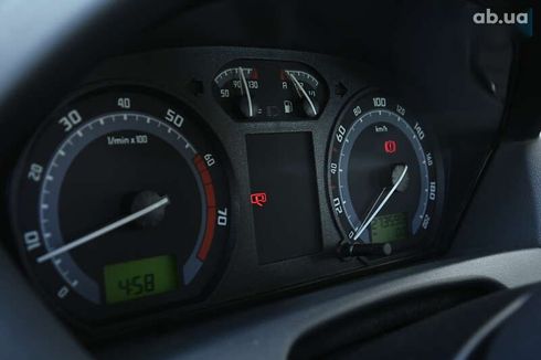 Skoda Fabia 2005 - фото 15