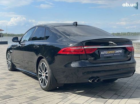 Jaguar XF 2016 - фото 7