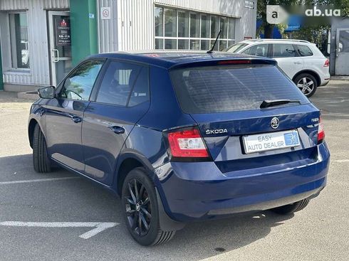 Skoda Fabia 2016 - фото 7