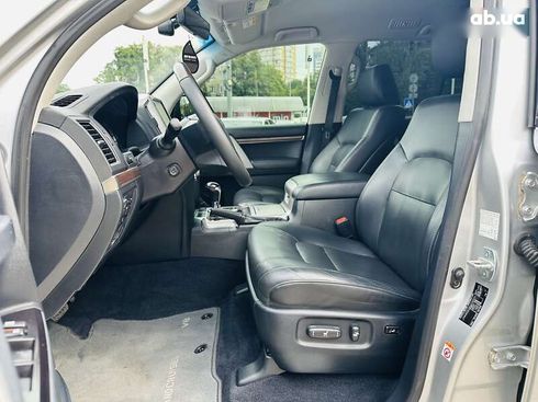 Toyota Land Cruiser 2017 - фото 12