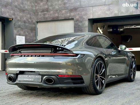 Porsche 911 2021 - фото 23