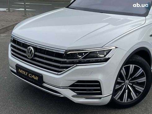 Volkswagen Touareg 2018 - фото 2