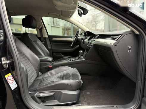 Volkswagen Passat 2017 - фото 11