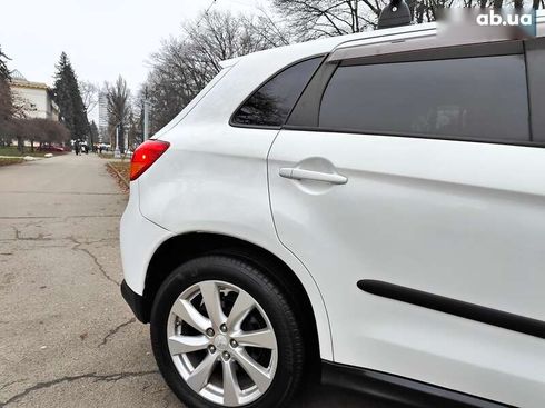 Mitsubishi Outlander 2015 - фото 26