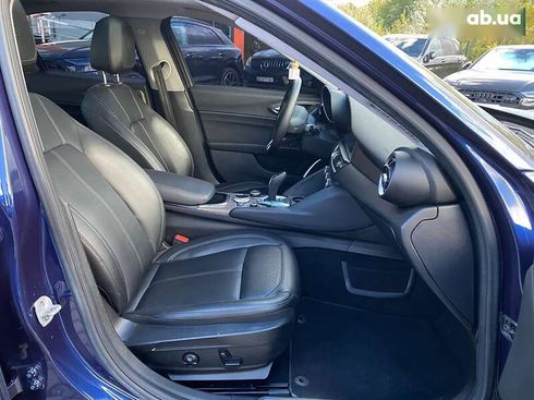 Alfa Romeo Giulia 2019 - фото 26