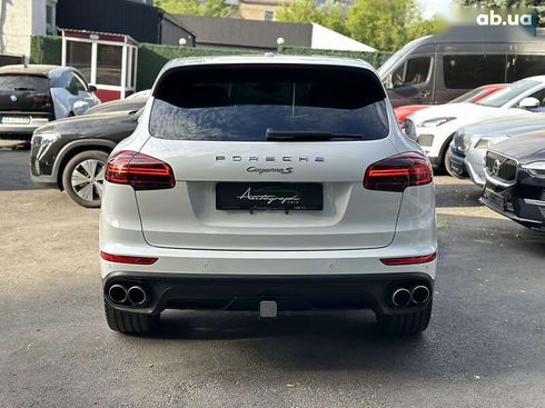 Porsche Cayenne 2017 - фото 9