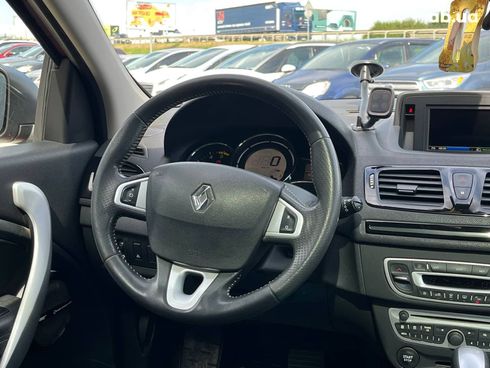 Renault Megane 2012 красный - фото 18