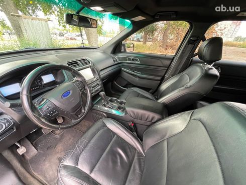 Ford Explorer 2016 черный - фото 27