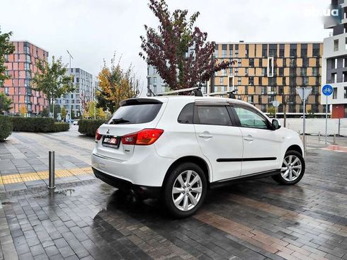 Mitsubishi Outlander 2015 - фото 25