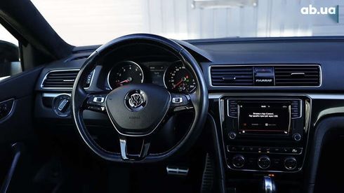 Volkswagen Passat 2018 - фото 26