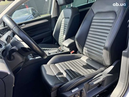 Volkswagen Passat 2022 - фото 30