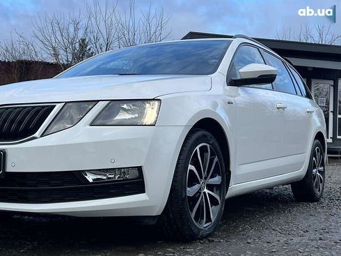 Skoda Octavia 2020 - фото 12