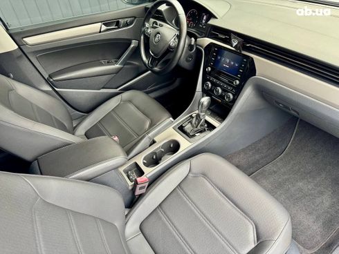 Volkswagen Passat 2017 - фото 8