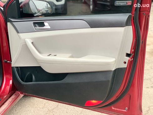 Hyundai Sonata 2015 красный - фото 92