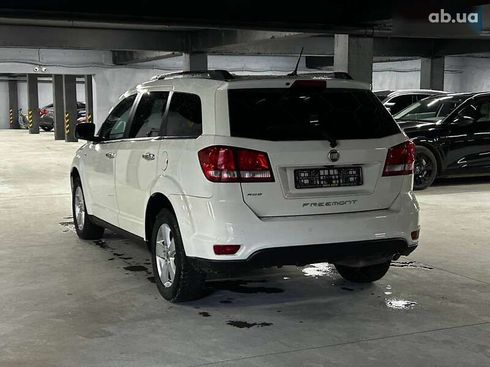 Fiat Freemont 2012 - фото 4