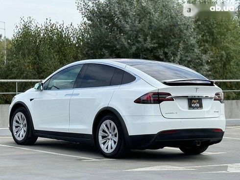 Tesla Model X 2017 - фото 21