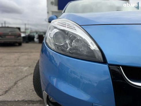 Renault Scenic 2012 - фото 18