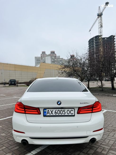 BMW 5 серия 2018 белый - фото 8