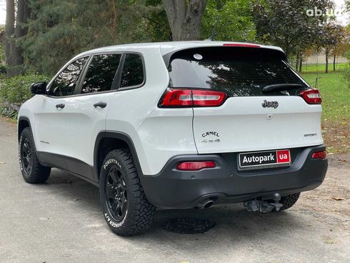 Jeep Cherokee 2014 белый - фото 17