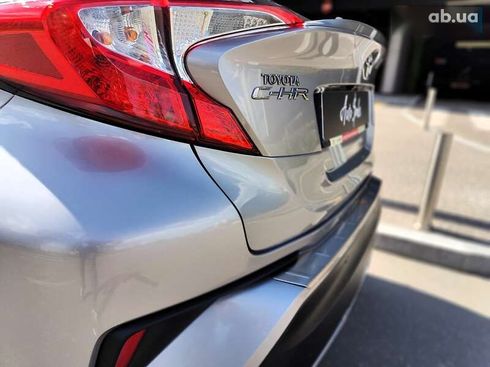 Toyota C-HR 2016 - фото 16