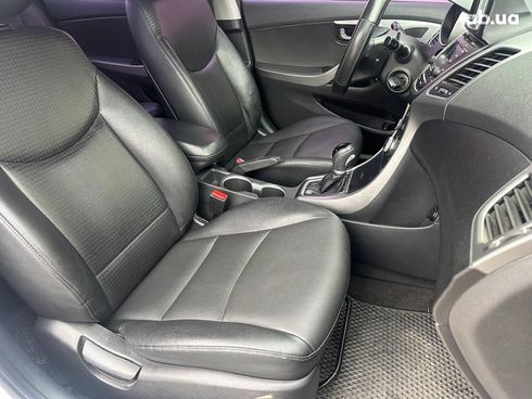 Hyundai Avante 2014 белый - фото 14