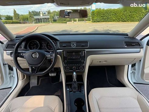 Volkswagen Passat 2017 - фото 29
