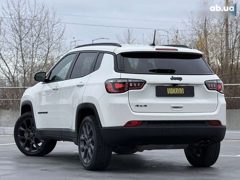 Jeep Compass 2021 - фото 18